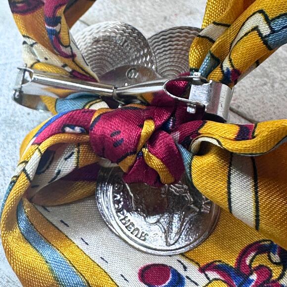 VTG 1970 Sarah Coventry Napoleon Coin Scarf Keeper #6295 Silvertone Dress Clip - Picture 3 of 7